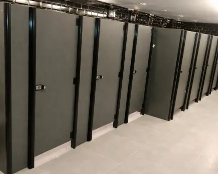 alean-divisorias-sanitarias-portas-sanitarias-ts